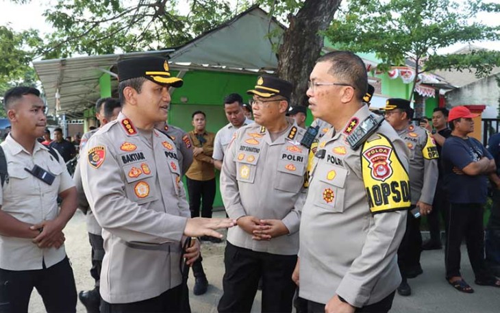 Kapolda Banten saat Cek Lokasi TPS yang Rawan Terkena Dampak Banjir di Wilayah Kecamatan Pasar Kemis