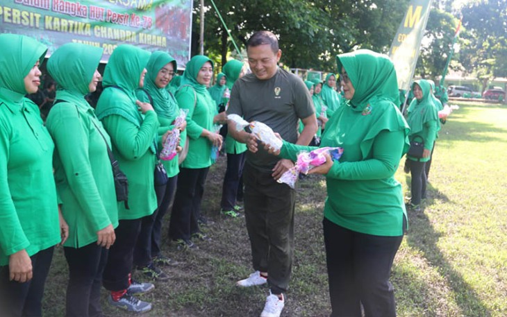 Persit Kodim Madiun Gelar Olahraga Bersama.