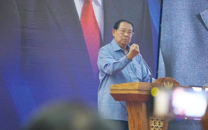 Ketua Majelis Tinggi Partai Demokrat Susilo Bambang Yudhoyono, saat bertemu dengan kader dan Caleg Demokrat Malang Raya di Bonderland Waterpark Kepanjen Kabupaten Malang, Kamis Malam (25/1/2024).