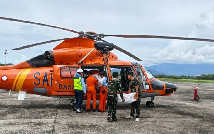 Bantuan pangan dan non-pangan yang dikirimkan melalui helikopter ke wilayah terdampak bencana, khususnya di wilayah yang terisolir, pada Senin (1/12). Bantuan tersebut dikirimkan dengan helikopter Basarnas dan TNI AU menuju wilayah Kabupaten Solok, Pasaman Barat dan Agam.