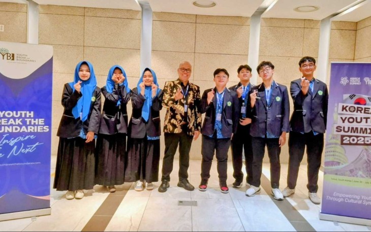 Delegasi MAN 2 Kota Malang pada Korea Youth Summit 2025