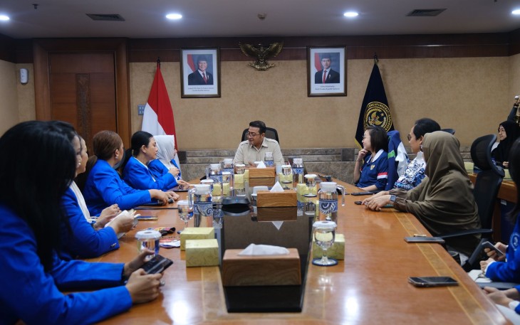Menekraf dan Wamenekraf bersama IWAPI bahas kolaborasi untuk pemberdayaan perempuan dan pengembangan UMKM guna mendorong ekonomi kreatif sebagai pertumbuhan baru
