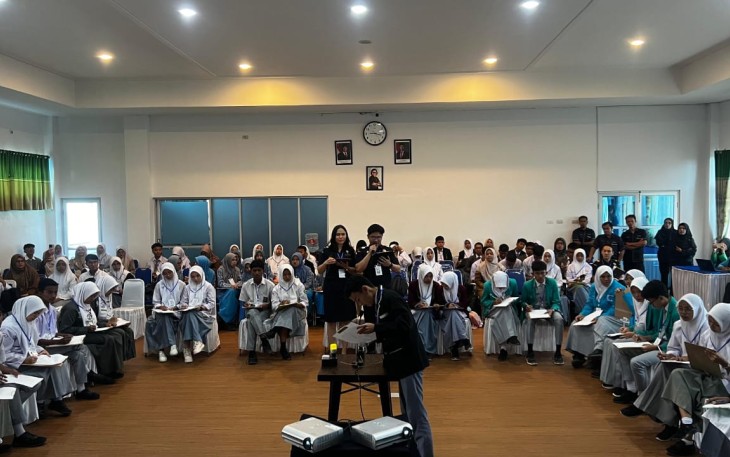 Bea Cukai Langsa Festival (BELFEST) Tahun 2025 diikuti 84 Siswa Siswi berprestasi yang berasal dari 16 SMAN/SMK/MAN/Sederajat Kota Langsa, Aceh Tamiang, dan Aceh Timur, memeriahkan ajang Cerdas Tangkas, dengan tema Clash of Customs (COC) dan perlombaan video kreator Duta Bela di Aula Kantor Bea Cukai Kota Langsa, Senin (25/8/2025)