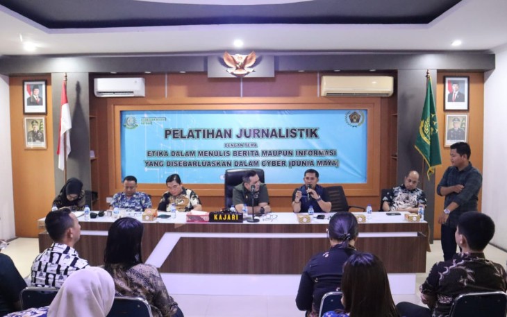 Kejaksaan Negeri (Kejari) Natuna, Kepulauan Riau, bekerja sama dengan Persatuan Wartawan Indonesia (PWI) Kabupaten Natuna untuk mengadakan pelatihan penulisan berita atau pelatihan Jurnalistik bagi para pegawai di Kejaksaan Negeri Natuna