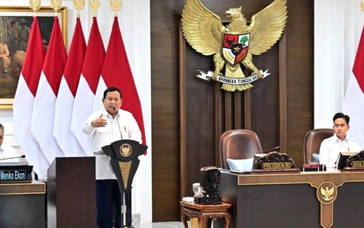 Presiden Prabowo dalam pengantarnya pada Sidang Kabinet Paripurna (SKP) bersama para Menteri Kabinet Merah Putih yang digelar di Ruang Sidang Kabinet, Istana Kepresidenan Jakarta, pada Rabu, 22 Januari 2025.