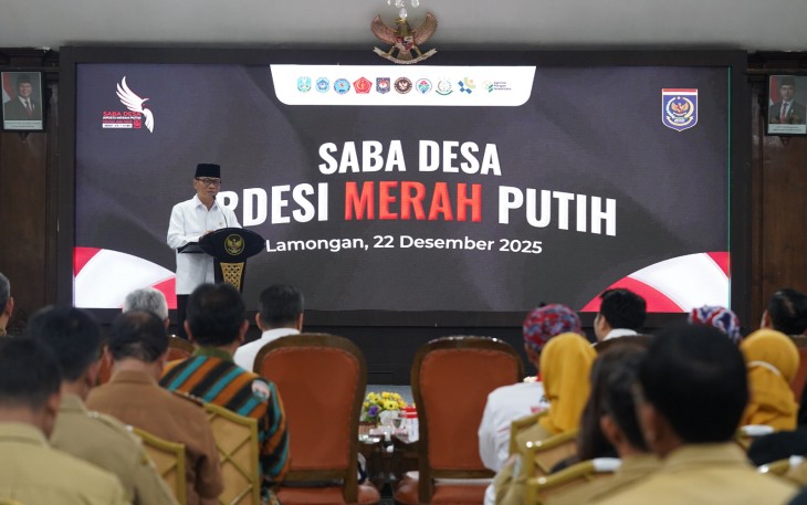Menteri Desa dan Pembangunan Daerah Tertinggal Mendes PDT Yandri Susanto menghadiri Saba Desa sekaligus pelantikan Asosiasi Pemerintah Desa Seluruh Indonesia (APDESI) Merah Putih Provinsi Jawa Timur di Pendopo Lokatantra Kabupaten Lamongan, Senin (22/12/2025)