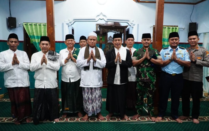 Foto bersama Dandim Madiun dan Forkopimda Kabupaten Madiun