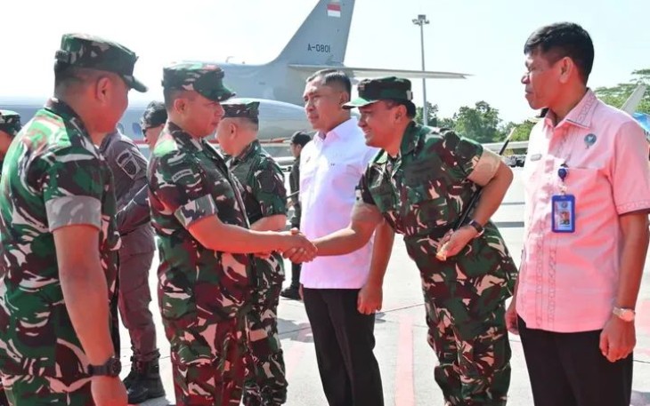 Dankosek I Medan Turut Menyambut Kedatangan Panglima TNI Jenderal TNI Agus Subiyanto