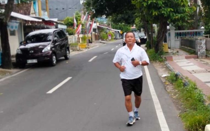 PNS Sugeng Hariana bina fisik persiapan berangkat haji, Rabu (1/1/25)