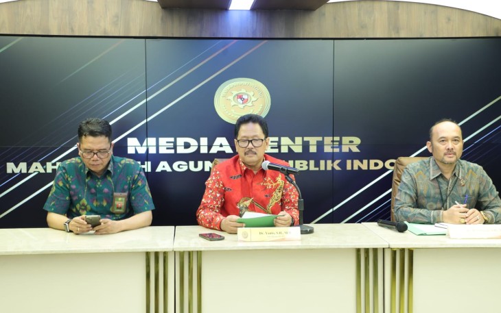 Konferensi pers MA