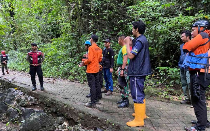 Evakuasi mahasiswa Unhas tersebut arus banjir
