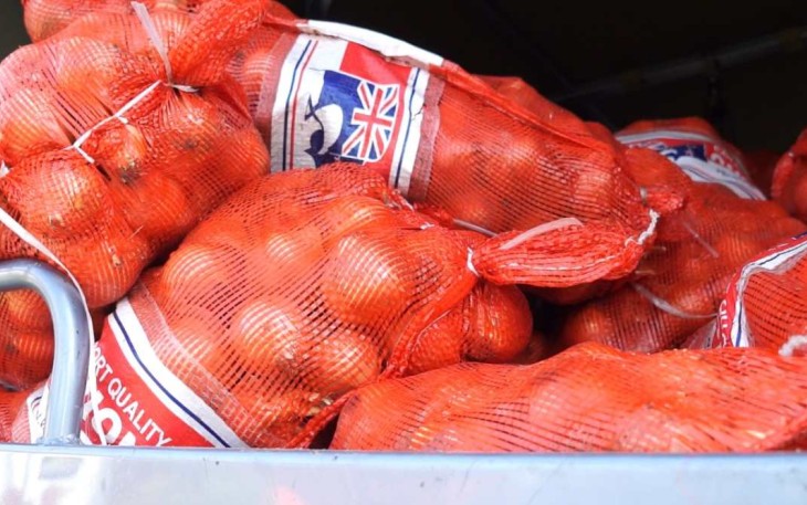 Komoditas bawang bombay selundupan asal Malaysia digagalkan prajurit Lantamal XII Pontianak 