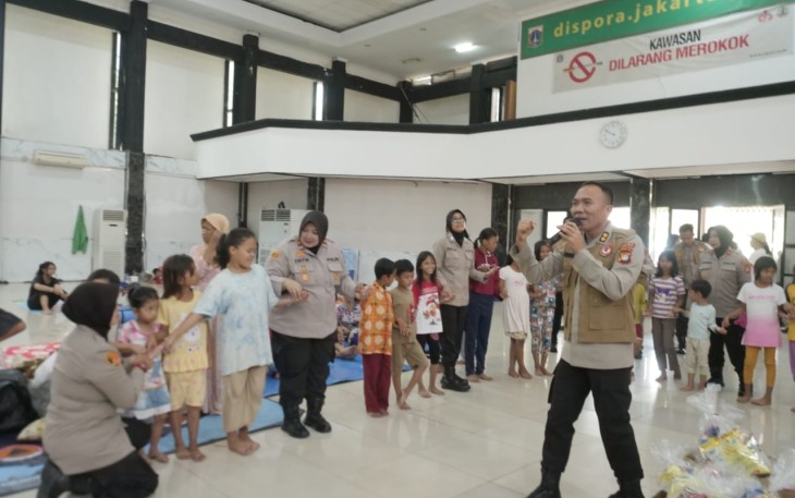 Trauma healing untuk anak-anak korban banjir di Jakarta 