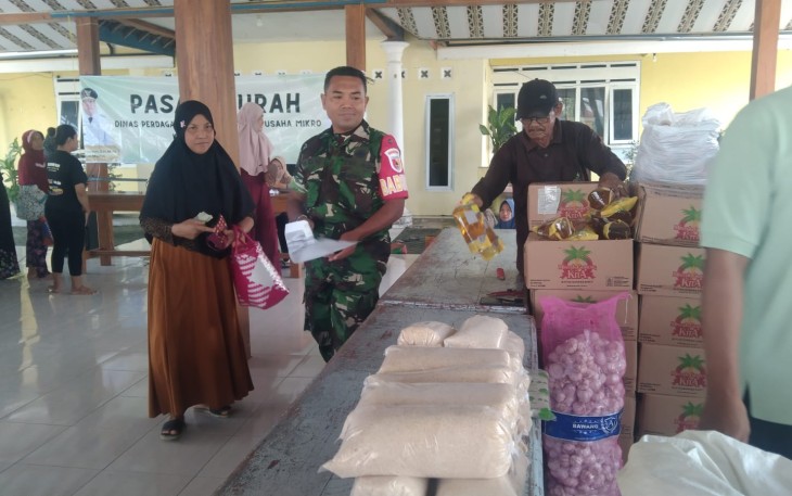 Pasar murah sembako di wilayah desa binaan 
