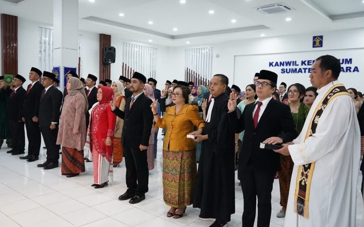Kemenkum Sumut Gelar Pengambilan Sumpah Jabatan 89 Orang Notaris Baru.