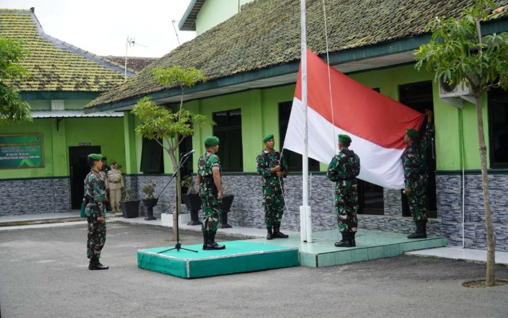 Upacara bendera prajurit Kodim 0803/Madiun