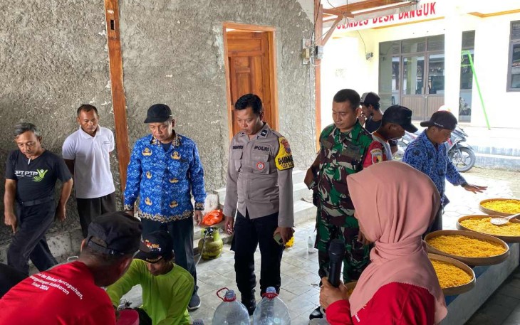 Pelatihan membuat pupuk organik di wilayah desa binaan 