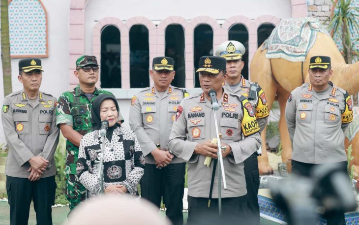 Kapolda Jatim Irjen Pol Nanang Avianto saat memberikan keterangan pers di Malang, Kamis (27/3)