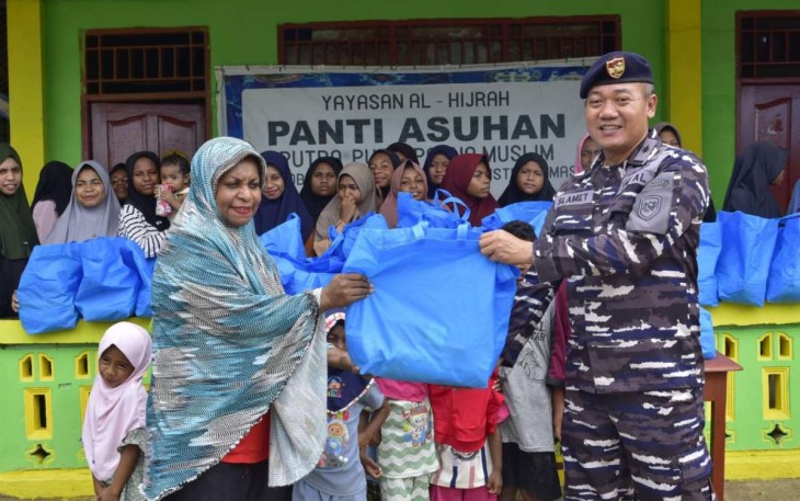 Bhakti TNI AL ke Panti Asuhan Putra Putri Papua Muslim