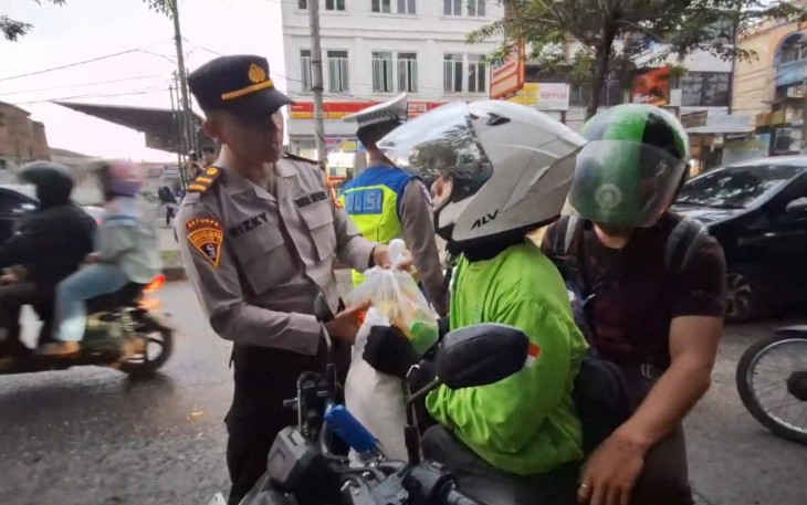 Kegiatan Bakti Sosial Resimen Dharma Rakshaka Nayaka Perdana Secara Serentak se Indonesia.