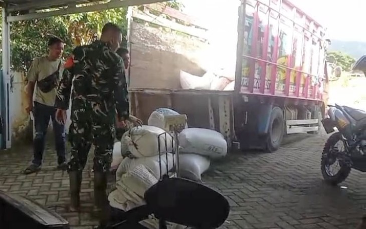 TNI Bersama Bulog Lakukan Sergab Guna Kesejahteraan Petani Pacitan 
