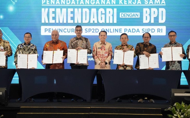 Bank Jatim Teken PKS Bersama Kemendagri