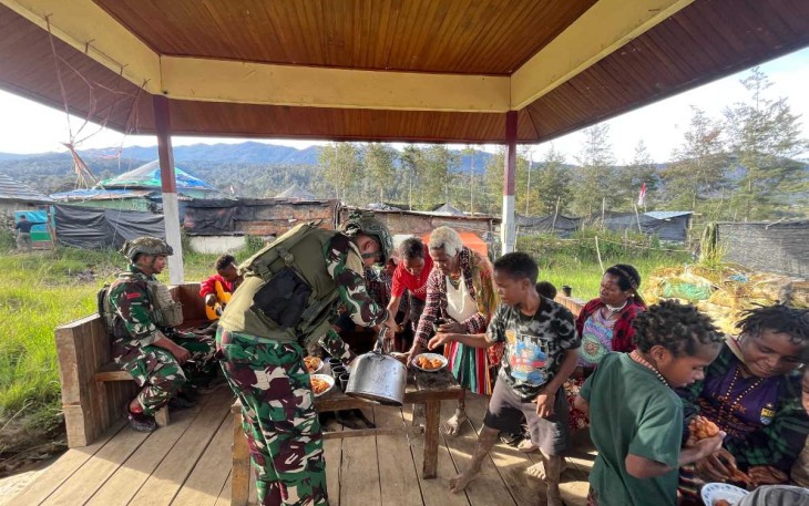 Ngopi bareng bersama warga