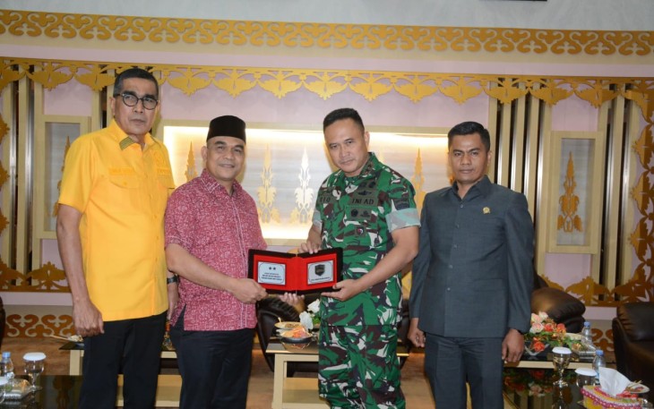 Pangdam I/BB Mayjen TNI Rio Fidianto Lakukan Kunjungan Guna Pererat Hubungan Bersama DPRD Provinsi Riau 