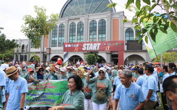 Jalan sehat perayaan may day 2025 di Kabupaten Trenggalek 
