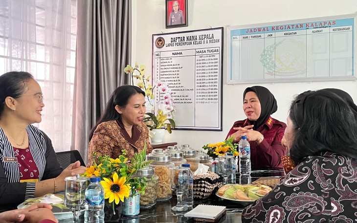 Kakanwil KemenHAM Sumut-Kepri Flora Nainggolan Hadir di Lapas Perempuan Kelas IIA Medan