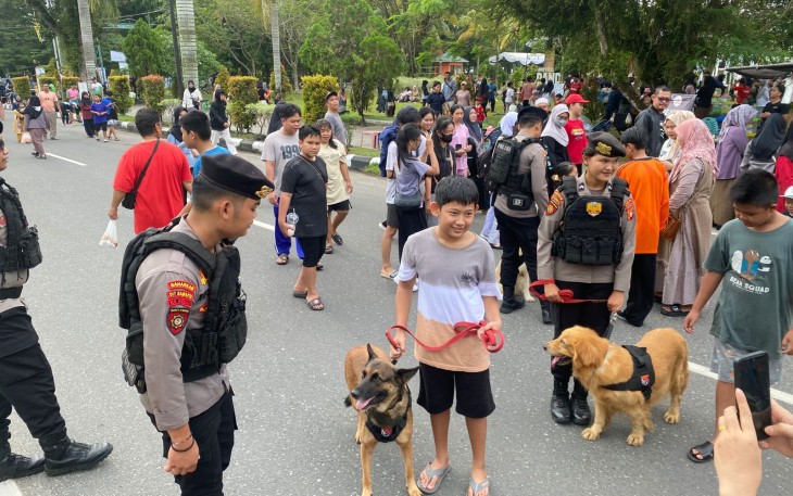 Ditsamapta Polda Kalteng Gelar Patroli Sepeda dan Kenalkan Satwa K-9