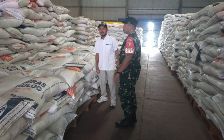 Pemantauan gudang Bulog di wilayah 