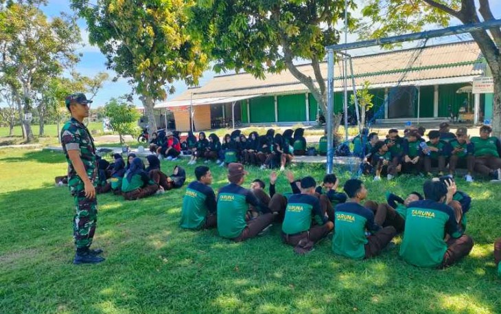 Penguatan karakter siswa di wilayah desa binaan 