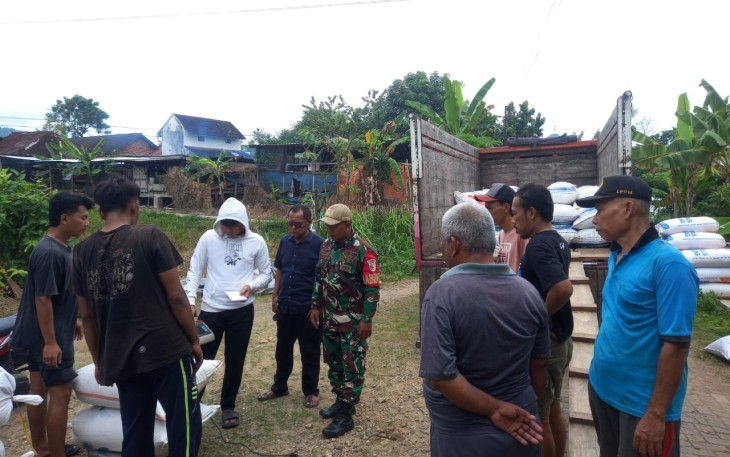 TNI Dukung dan Tingkatkan Kesejahteraan Petani Wilayah Pacitan Dengan Mengawal Sergab