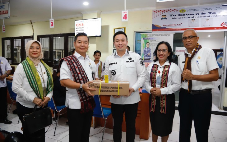 Dirjen Dukcapil Teguh Setyabudi