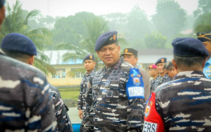 Pangkoarmada III Laksda TNI Hersan 