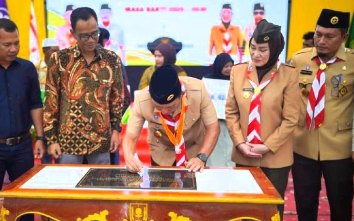 Gubernur Provinsi Kepulauan Riau, H. Ansar Ahmad, secara langsung resmi melantik untuk Pengurus Majelis Pembimbing Cabang (MABICAB) Gerakan Pramuka di Kabupaten Natuna masa bakti 2025–2030