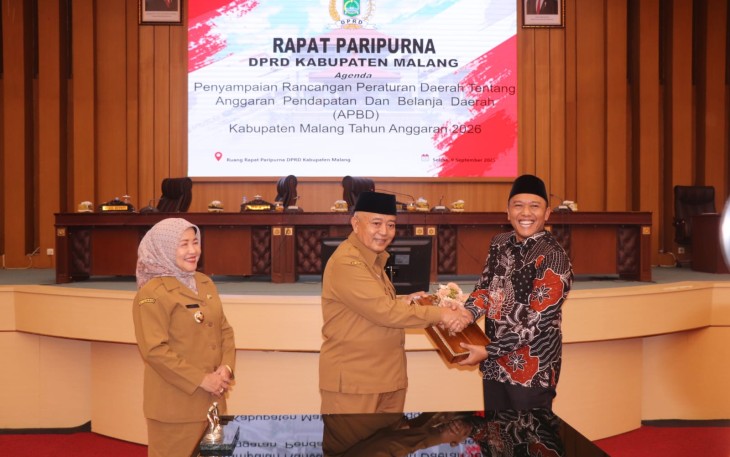 Bupati Malang Sampaikan Raperda APBD 2026
