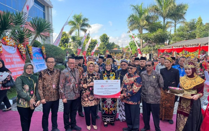 Bank Jatim Serahkan CSR ke Pemkab Blitar dan UINSA