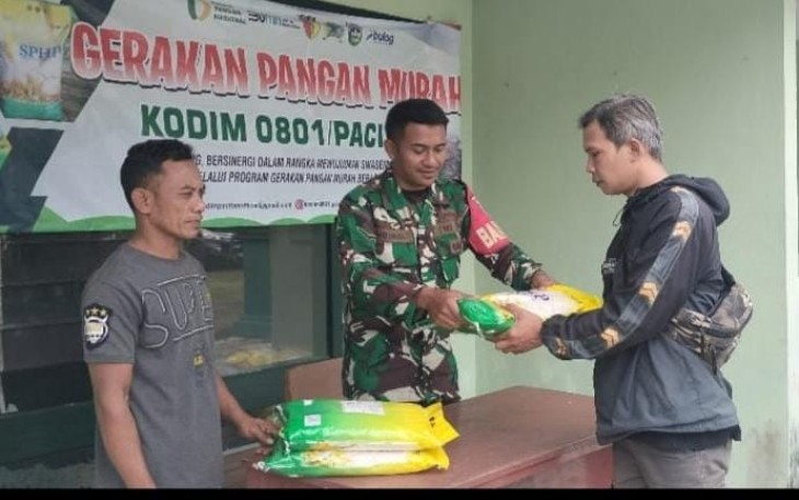 Beras SPHP Koramil 0801/08 Tulakan 