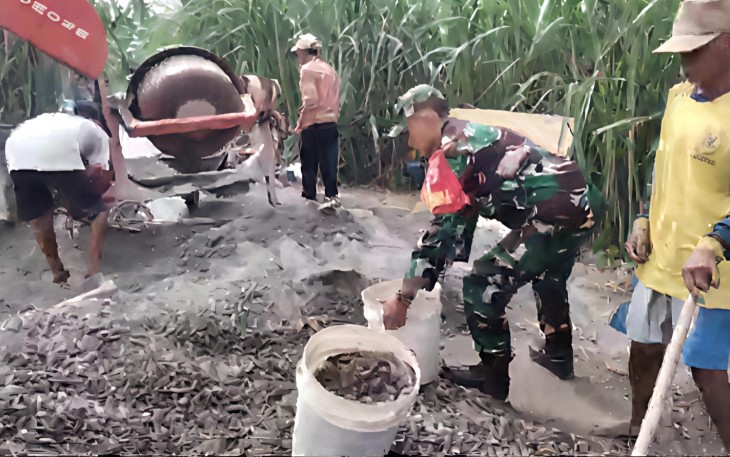 Pengecoran jalan pertanian wilayah desa binaan 