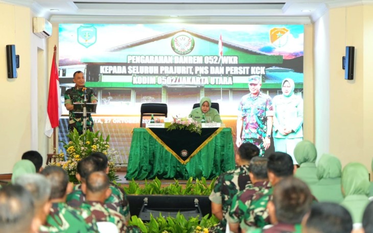 Danrem 052/Wkr Sambangi Prajurit Kodim 0502/JU