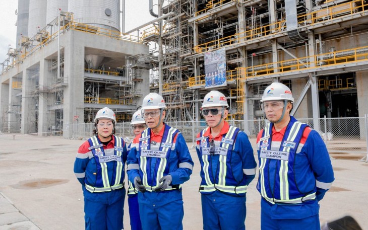 Wakil Menteri Energi dan Sumber Daya Mineral (ESDM) Yuliot usai mengunjungi Proyek RDMP Kilang Balikpapan hari ini, Rabu (19/11)