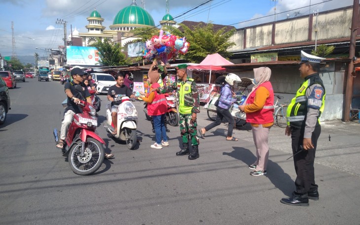 TNI-Polri Bersama Lintas Instansi Perkuat Pengamanan Pasar Bandung