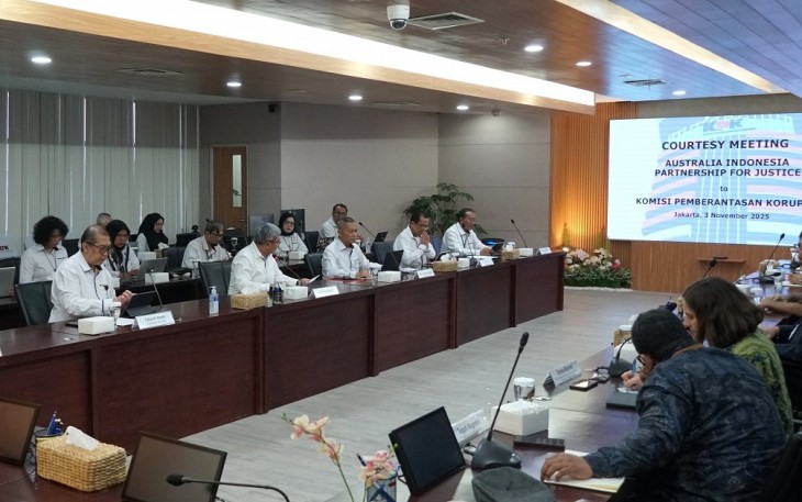 KPK saat menerima perwakilan kedutaan Australia dan tim Australia Indonesia Partnership for Justice (AIPJ) 3 di Gedung Merah Putih KPK, Jakarta, Senin (3/11).