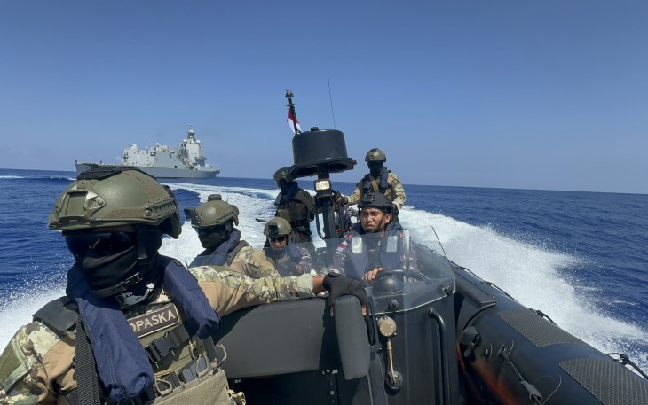 KRI Brawijaya-320 Gelar Latihan Bersama Angkatan Laut Mesir di Laut Mediterania