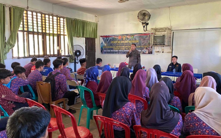 Penyuluhan Hukum dan Bahaya Narkoba kepada Warga Desa Bandu Agung dan Siswa Siswi SMAN 4 Kaur