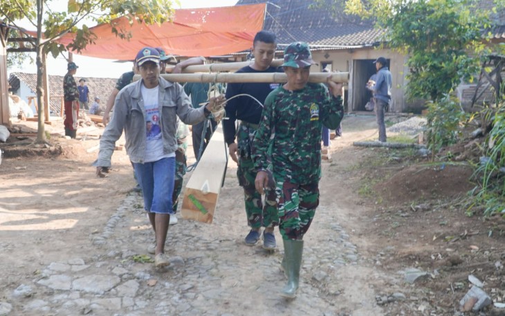 Sinergi TNI dan Masyarakat dalam Pembangunan