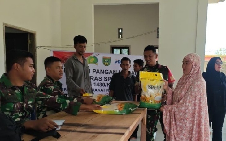 Kodim 1430/Konut Gelar Operasi Pasar Murah Bersama Bulog