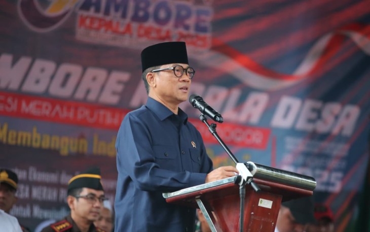 Menteri Desa dan Pembangunan Daerah Tertinggal Yandri Susanto, menghadiri dan membuka Jambore Kepala Desa se-Kabupaten Bogor yang diadakan APDESI Merah Putih Kabupaten Bogor di Rindam Jaya Kecamatan Pamijahan Kabupaten Bogor, Jumat (5/12). Foto: Angga/Kemendespdt
